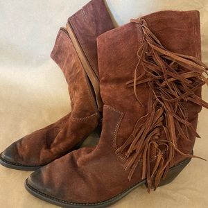 Carlos Santana “Lafayette” Short Fringe Boot